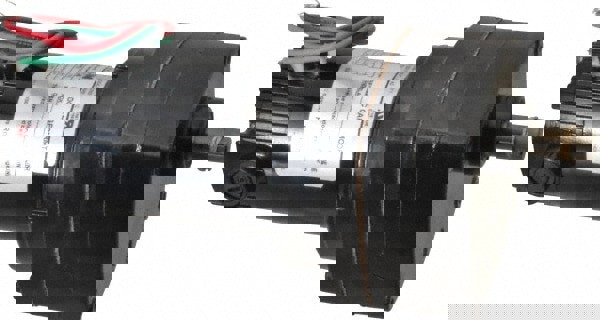 Parallel Gear Motor: 10 RPM, 100 in/lb Max, Parallel