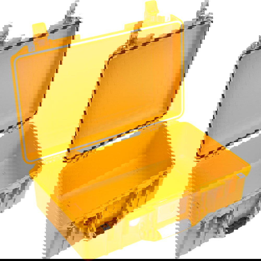 Aircase with Divider: 13-31/32