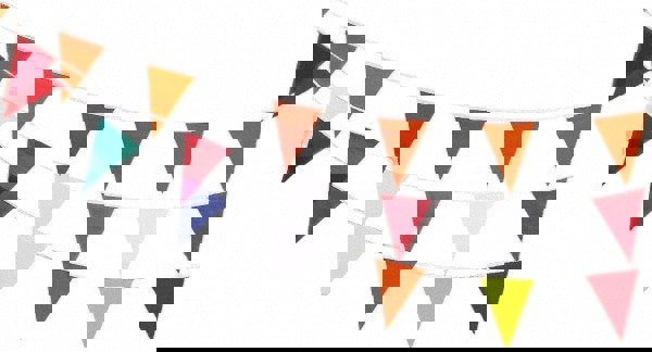 Pennants; Color: Red ; Overall Length (Feet): 60.00 ; Pennant Length (Inch): 12 ; Pennant Width (Inch): 9 ; Number of Pennants: 50 ; Material: Vinyl