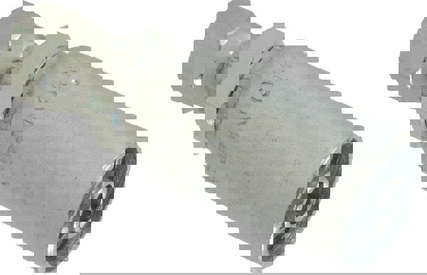 Hydraulic Hose Female Swivel Fitting: 0.3750