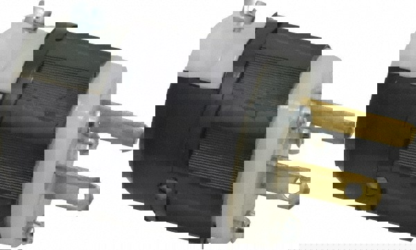 Straight Blade Plug: Industrial, 5-20P,