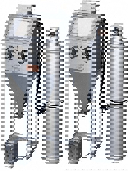 Free-Standing Sandblasting Cabinet: 24