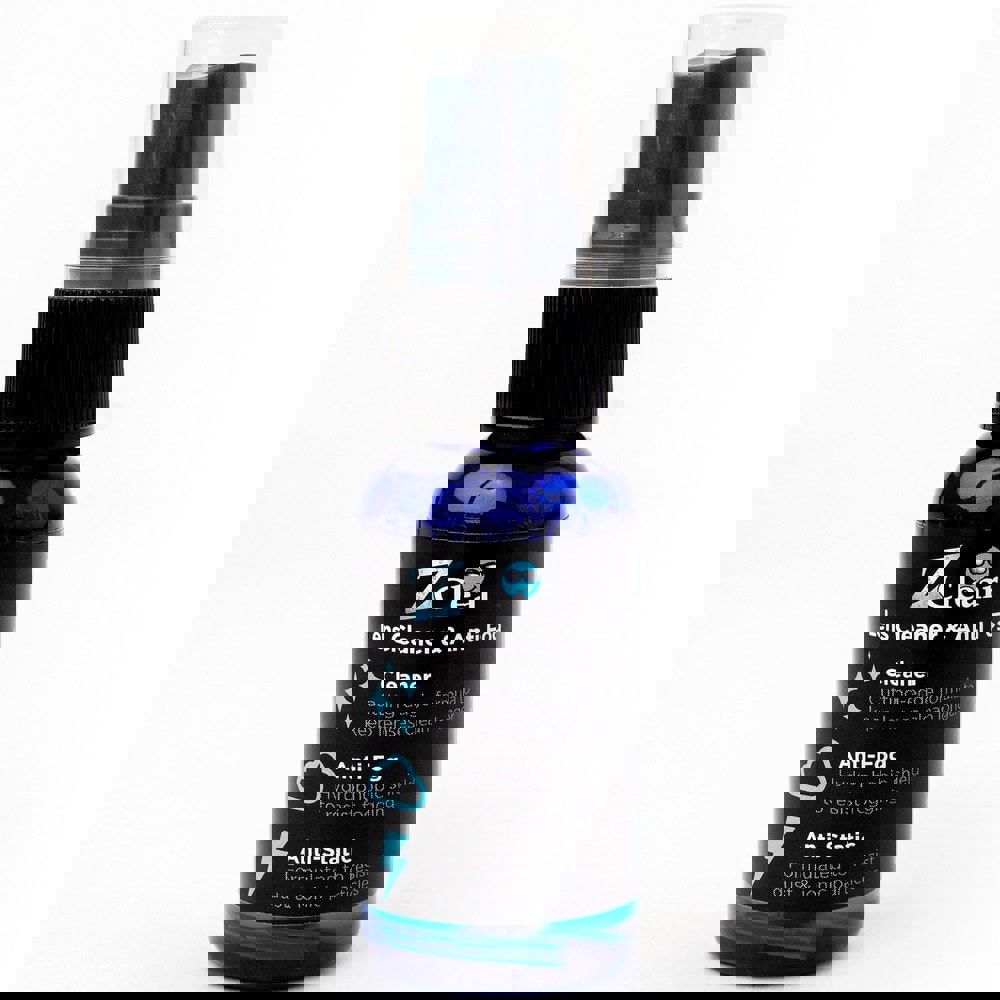 Z Clears' safe solution is the most favorable anti-fog spray for athletes or travelers who need a quick eyeglass cleaning on the go. The no-touch spray design makes cleaning glasses so simple anyone can do it. Each bottle can anti-fog glasses up to 400 ti