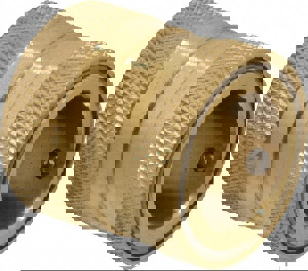 Garden Hose Coupler: 3/4