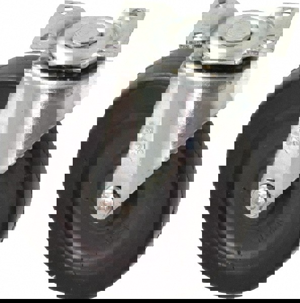 Swivel Top Plate Caster: Soft Rubber, 3