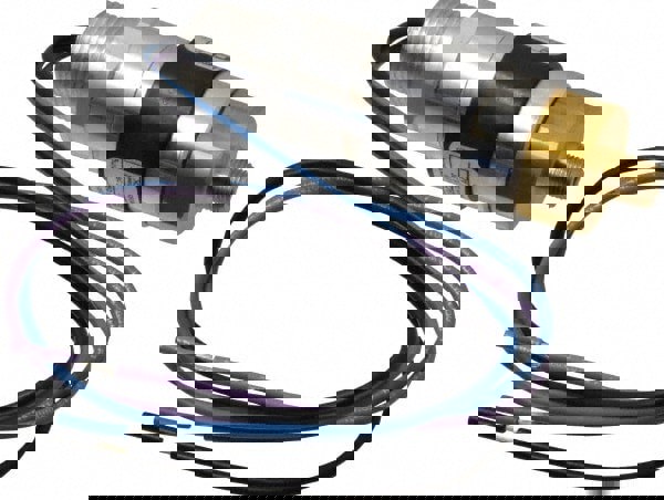 Compact, Cylindrical Pressure Switch: 30 psi to 600 psi, 1/4