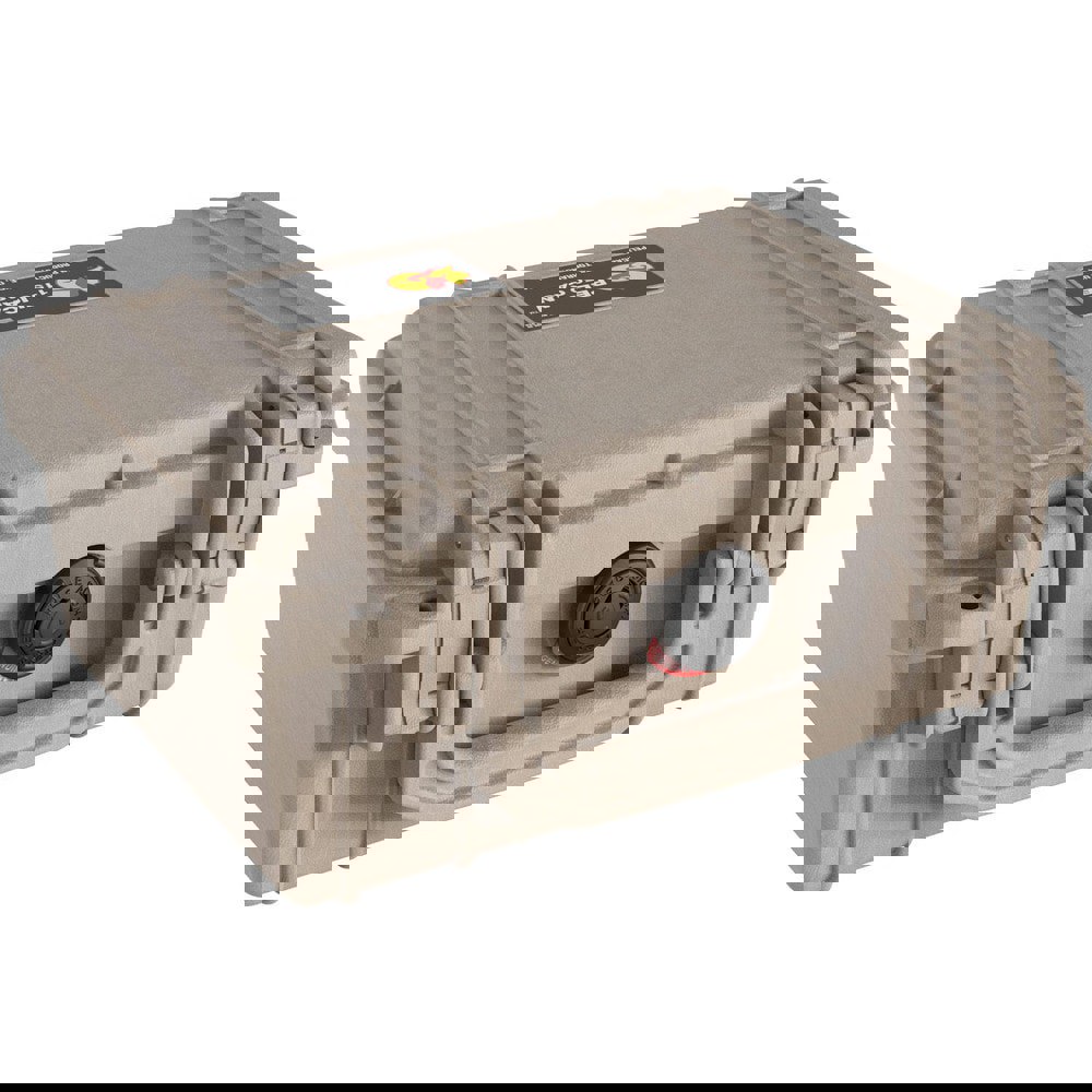 Clamshell Hard Case: Layered Foam, 7-51/64