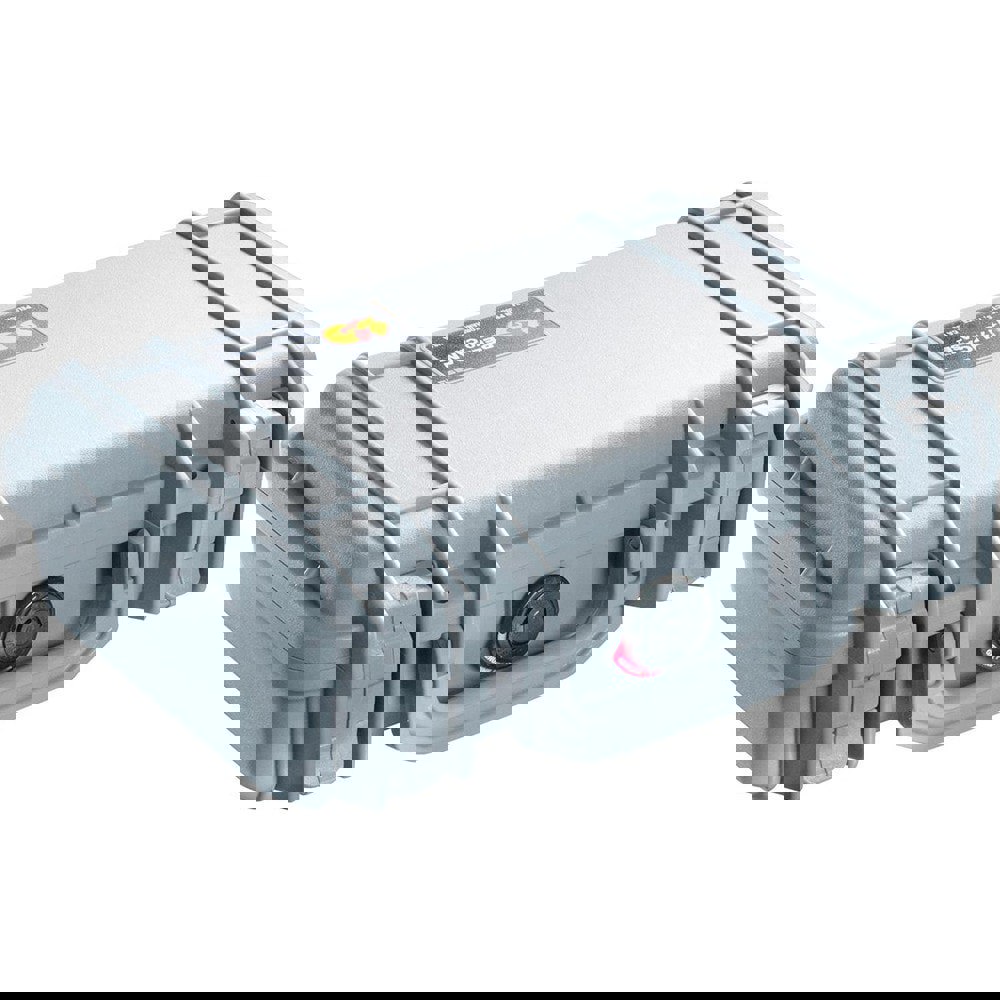 Clamshell Hard Case: Layered Foam, 8-11/32