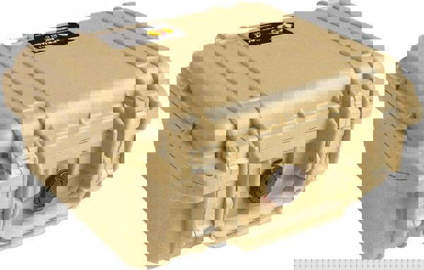 Clamshell Hard Case: 9-11/16