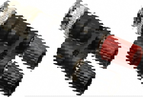 Adapter: Use with Male BNC to Double Bin