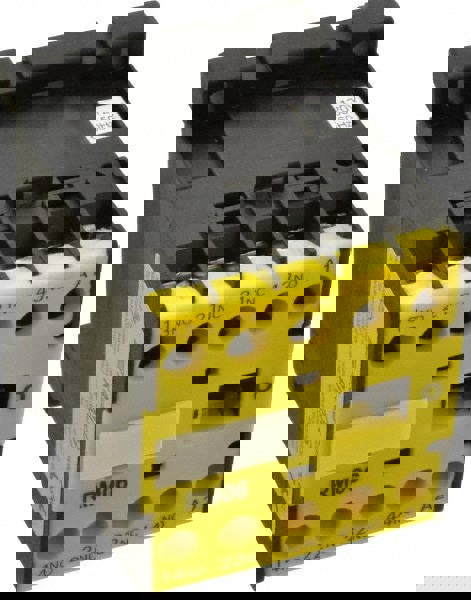 4 Pole, 2NC/2NO, 230 VAC Control Relay