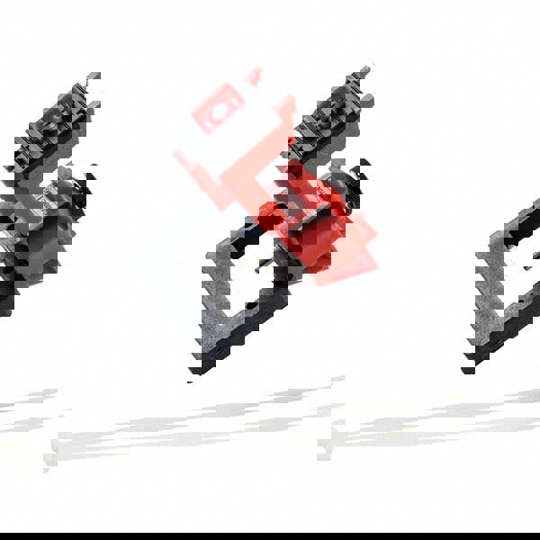 Circuit Breaker Lockout: 480 & 600V, 1 Padlock Max