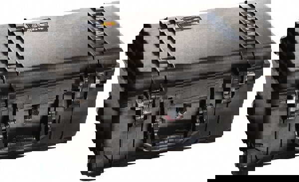 Clamshell Hard Case: 13-13/16