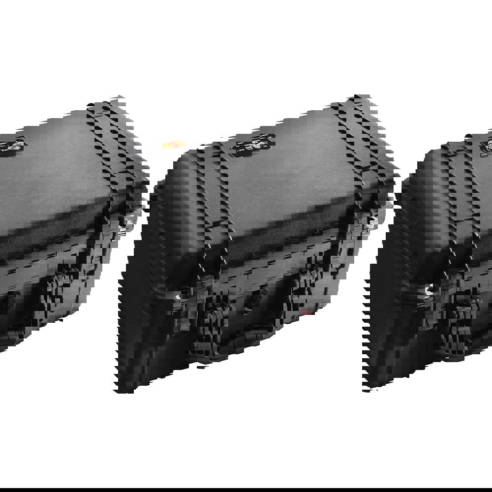 Clamshell Hard Case: 6-23/32