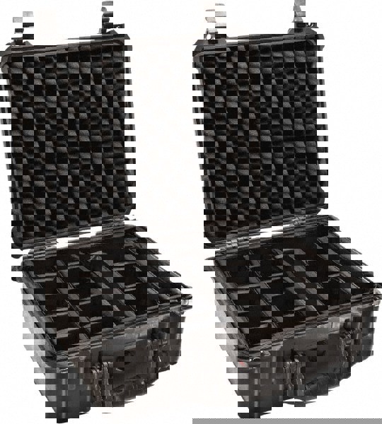 Clamshell Hard Case: 7-13/32