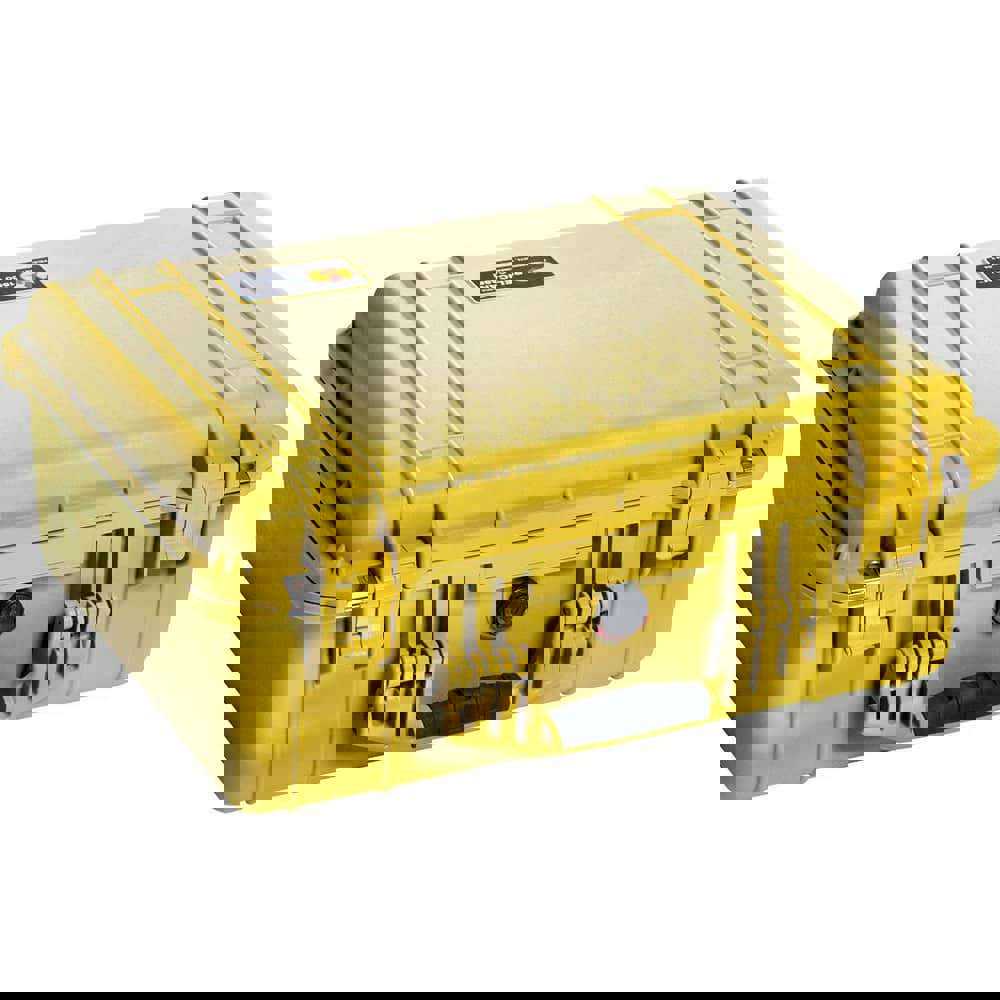 Clamshell Hard Case: Layered Foam, 8.4