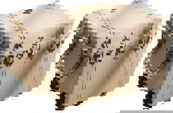 Shipping Case: 24-7/32