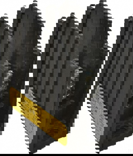 1 Pole, 175 Amp, 8-2/0 AWG (Al), 14-2/0 AWG (Cu) Primary, 4-14 AWG (Cu), 4-8 AWG (Al) Secondary, Thermoplastic Power Distribution Block