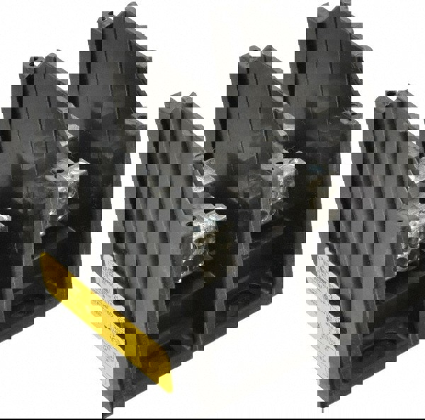 2 Poles, 175 Amp, 8-2/0 AWG (Al), 14-2/0 AWG (Cu) Primary, 4-14 AWG (Cu), 4-8 AWG (Al) Secondary, Thermoplastic Power Distribution Block