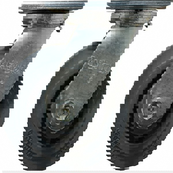 Swivel Top Plate Caster: Soft Rubber, 5