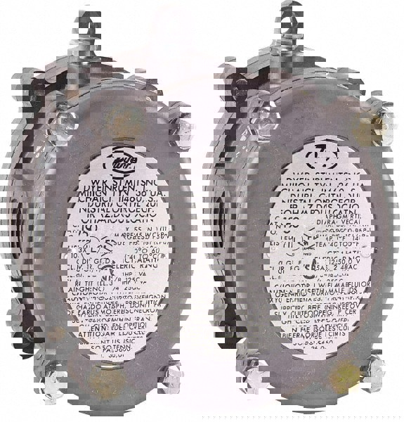 Differential Pressure Gauges & Switches; Thread Size (Inch): 1/8