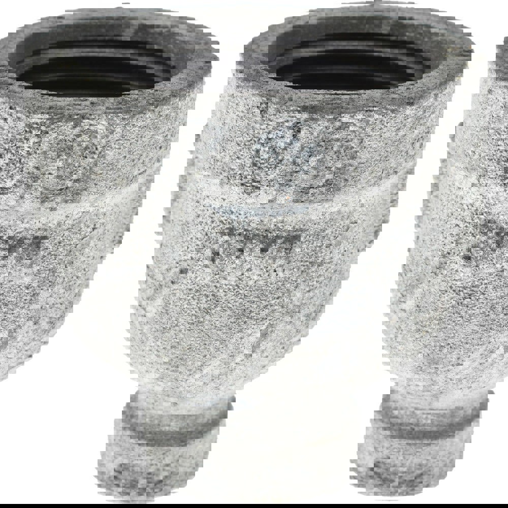 Malleable Iron Pipe Reducing Coupling: 1 x 1/4