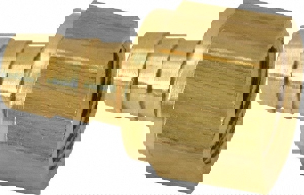 Barbed Hose Fitting: 5/8