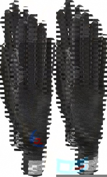 Gloves: Size M, Amara