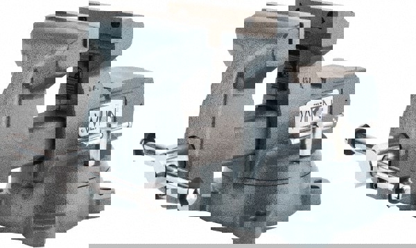 Bench & Pipe Combination Vise: 6