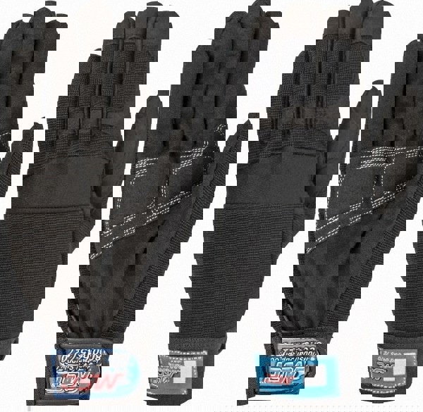 Gloves: Size M, Amara