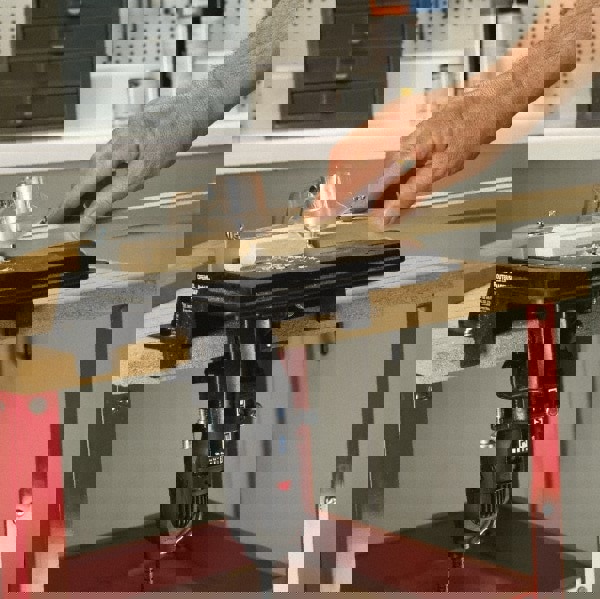 Router & Shaper Table: Use with Rotary Tools