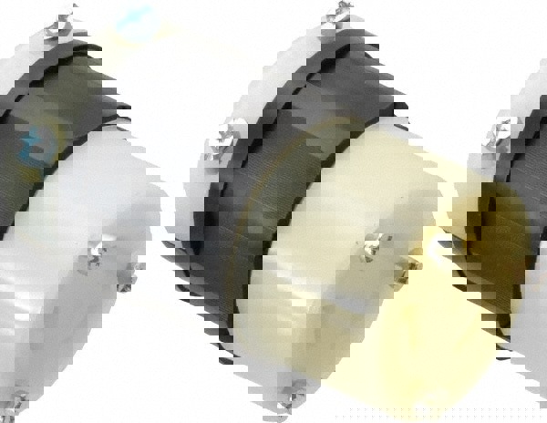 Locking Inlet: Connector, Industrial, L8-20R, 480V, Black & White