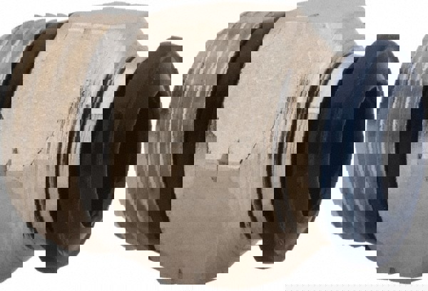 Push-To-Connect Tube to Universal Thread Tube Fitting: 1/4