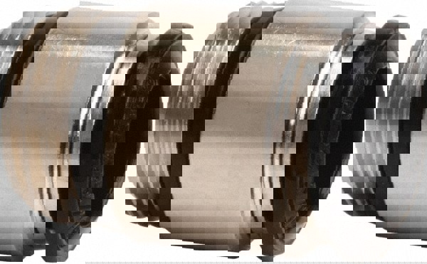 Push-To-Connect Tube to Universal Thread Tube Fitting: 1/4