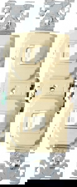 1 Pole, 120/277 VAC, 15 Amp, Flush Mounted, Duplex Switch