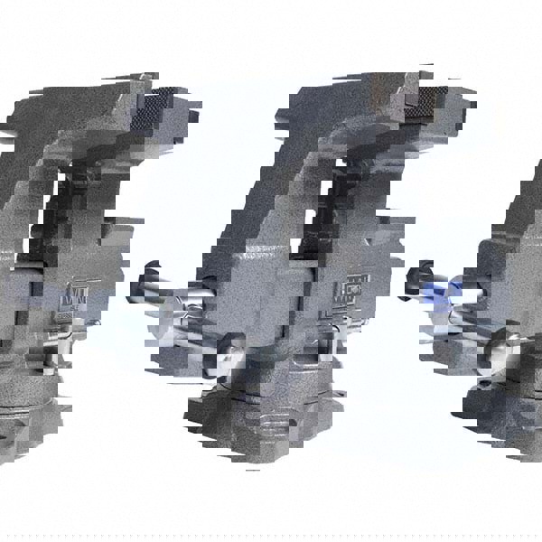 Bench & Pipe Combination Vise: 8