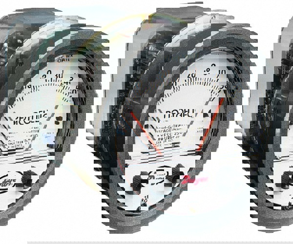 25 Max psi, 2% Accuracy, NPT Thread Photohelic Pressure Switch