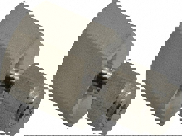 Compression Tube Connector: 1/4