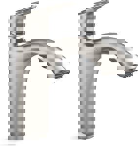 Single Handle Pull Out Kitchen Faucet in Vibrant Stainless