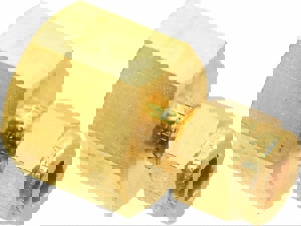 Compression Tube Connector: 3/8