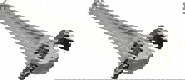 Offset Pipe Wrench: 3/8 to 2