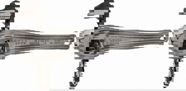 Offset Pipe Wrench: 3/8 to 2-1/2