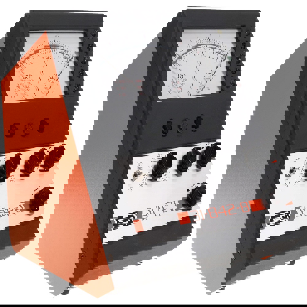 10&mu;m to 50&mu;m SPC Analog Comparator