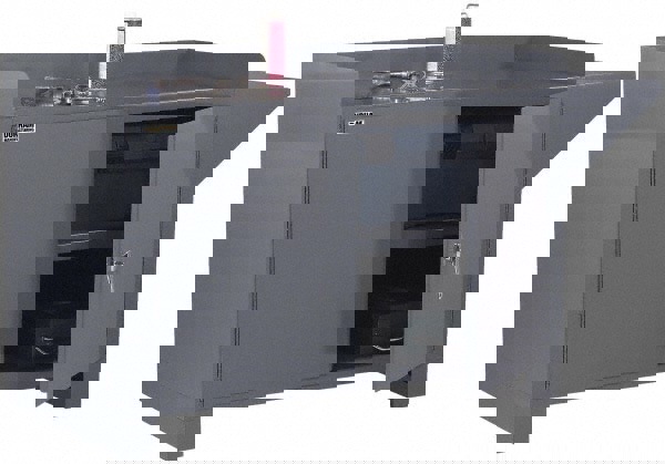 Stationary Industrial Workstation: 48