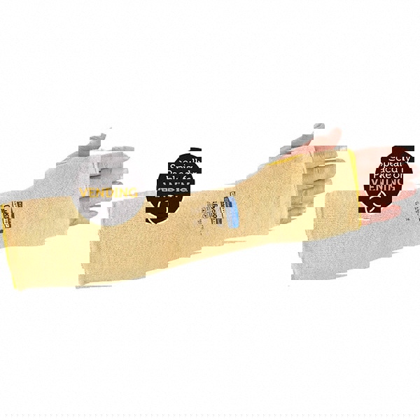 Cut-Resistant Gloves: Size Universal, Cotton Lined