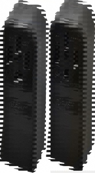 Straight Blade Single Receptacle: NEMA 14-50R, 50 Amps, Self-Grounding