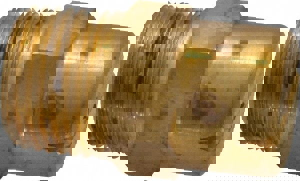 Brass Standard Fan Nozzle: 3/8