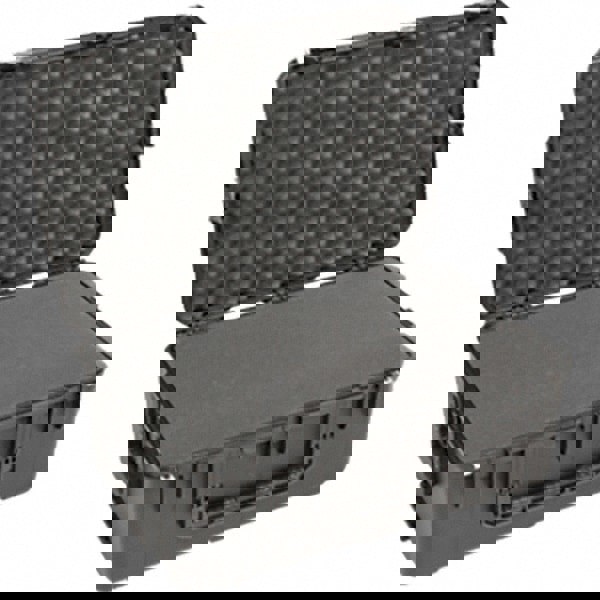 Clamshell Hard Case: 20-17/32