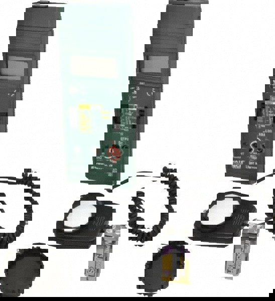 9 Volt Battery, 5,000 FC, LCD Display, Color Corrected Photodiode, Light Meter