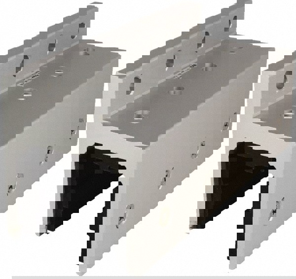 Single Flange Linear Bearing: Use With 40 Series